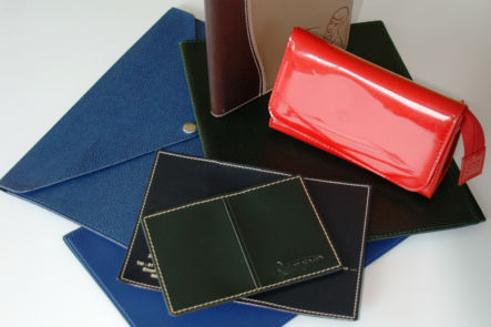 Finition "maroquinerie"