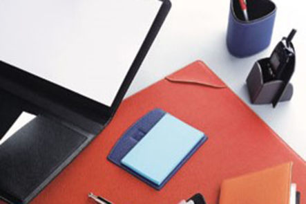 Finition "maroquinerie"